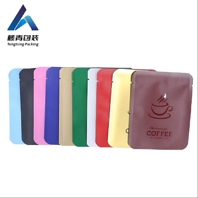 sac de caf&eacute; de fond de bo&icirc;te noire mate de 250g 500g 1kg avec la valve et la tirette